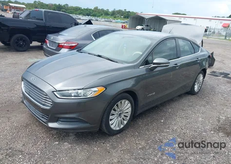 2016 Ford Fusion Hybrid Se z USA, uszkodzony, nr VIN 3FA6P0LU0GR292446
